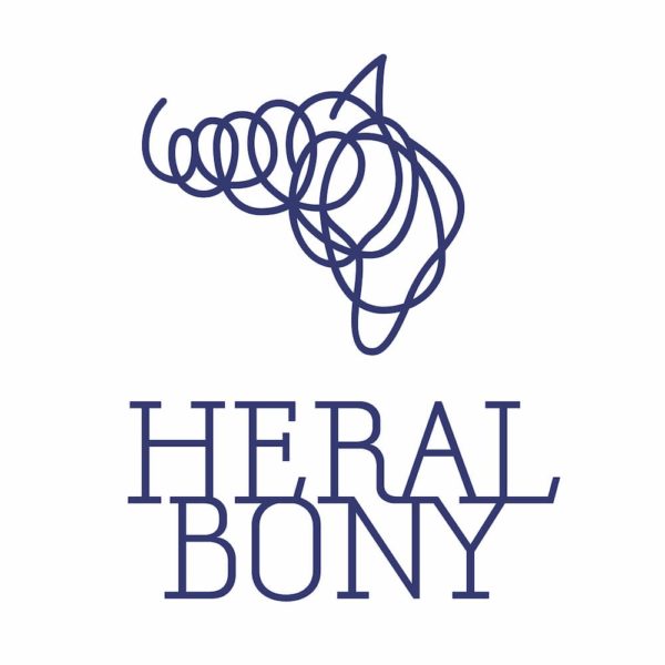 オンラインミュージアムも同時オープン。福祉を起点に新たな文化をつくりだすブランド「HERALBONY」が、世界自閉症啓発デーに合わせ、南青山の美容室 NORA HAIR SALONにてアート展を開催。